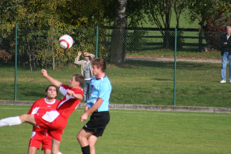 gal/08. Spieltag- SV Reischach-Rasen/2006-10-24 - SVR gg. Rasen-Antholz 055.jpg